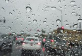 下大雨开车看不清路怎么办？
